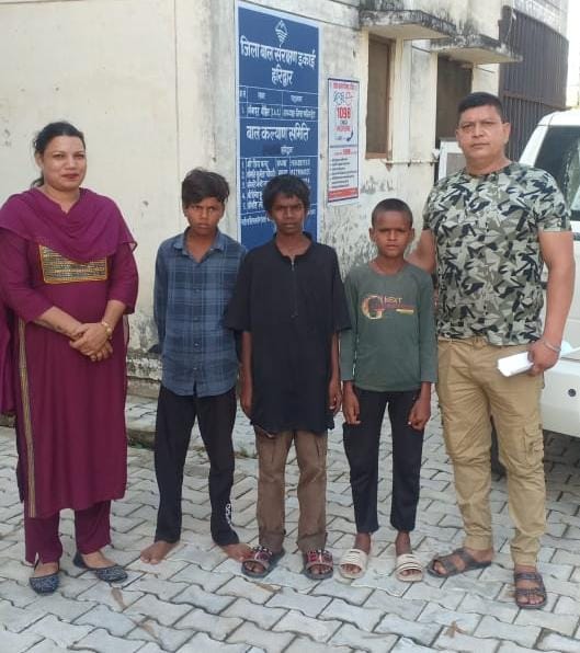 घर से भाग कर हरिद्वार आय तीन बालकों को AHTU हरिद्वार द्वारा किया गया रेस्क्यू ।।