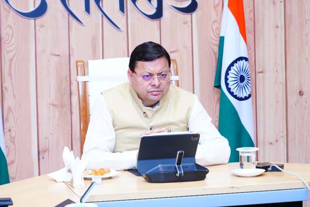 उत्तराखंड कैबिनेट बैठक में  महिला सशक्तिकरण से लेकर स्वास्थ्य सेवाओं, यूनिफॉर्म सिविल कोड (यूसीसी) और राज्य स्थापना दिवस पर आयोजित होने वाले विधानसभा सत्र तक कई अहम निर्णय लिए गए