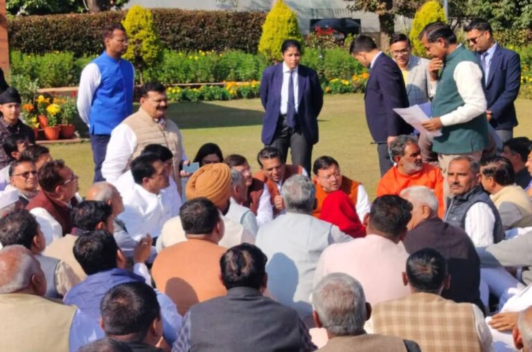 मुख्यमंत्री बोले—किसान सरकार के अभिन्न अंगसमर्थन मूल्य और बाकी मांगें जल्द होंगी पूरी