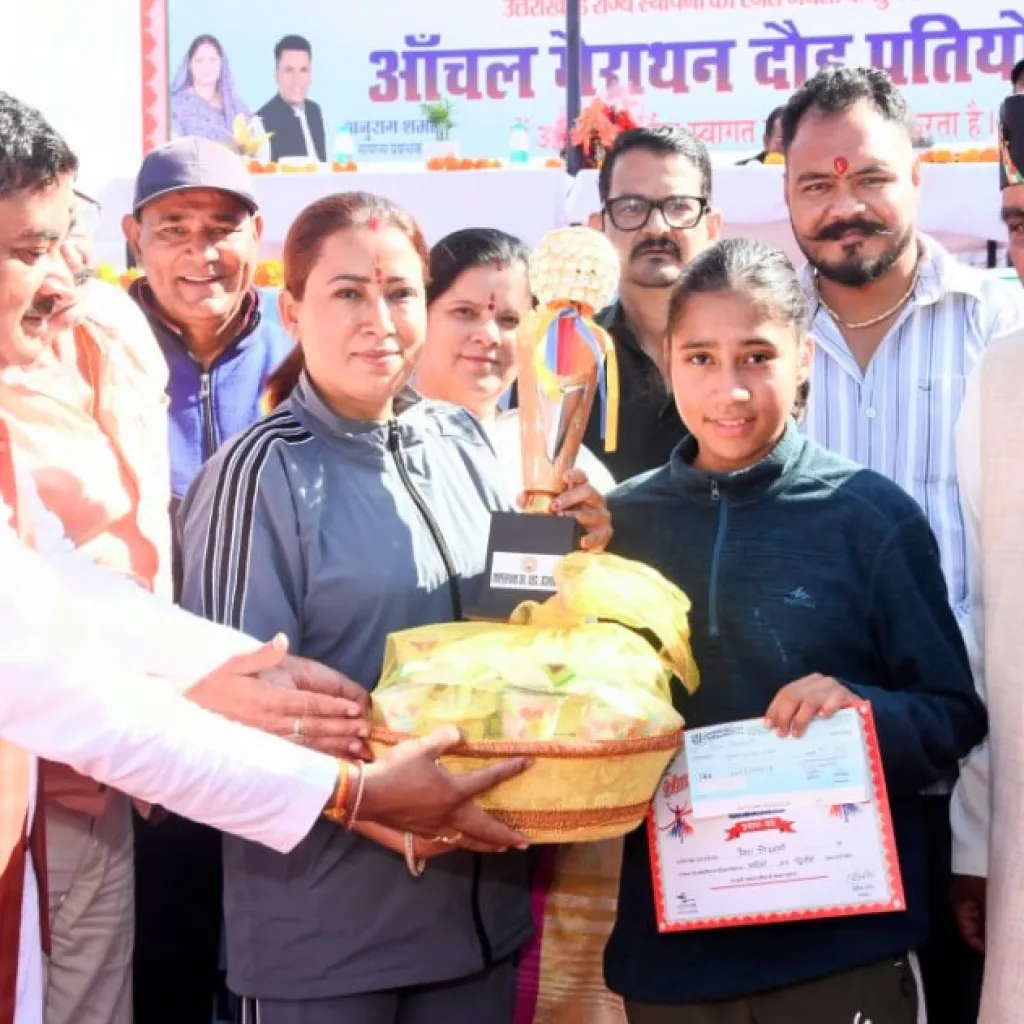 पदक विजेताओं को आउट ऑफ टर्न नौकरी और 4% आरक्षण का लाभ