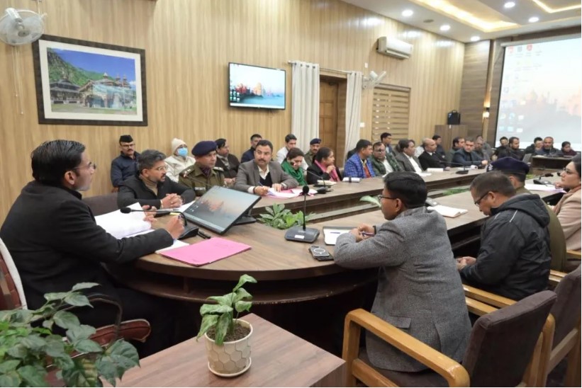 जिलाधिकारी सविन बंसल की अध्यक्षता में गणतंत्र दिवस की तैयारियां को लेकर विभागों को सौंपी गईं जिम्मेदारियां