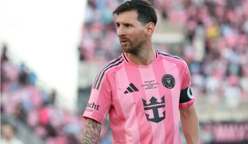 विश्व फुटबॉल के दिग्गज लियोनल मेसी ने 900 गोल पूरे कर फुटबॉल इतिहास में नया अध्याय जोड़ा