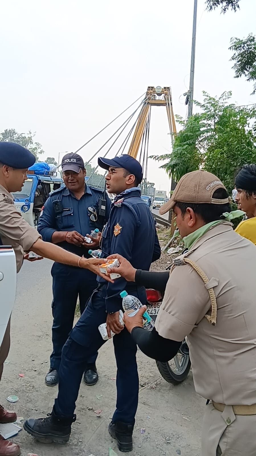 एसएसपी ने समस्त थाना चौकी प्रभारियों को डयूटी पर तैनात पुलिसकर्मियों को नियमित रूप से पानी एवं अन्य आवश्यक सुविधाएं उपलब्ध कराने के निर्देश दिए