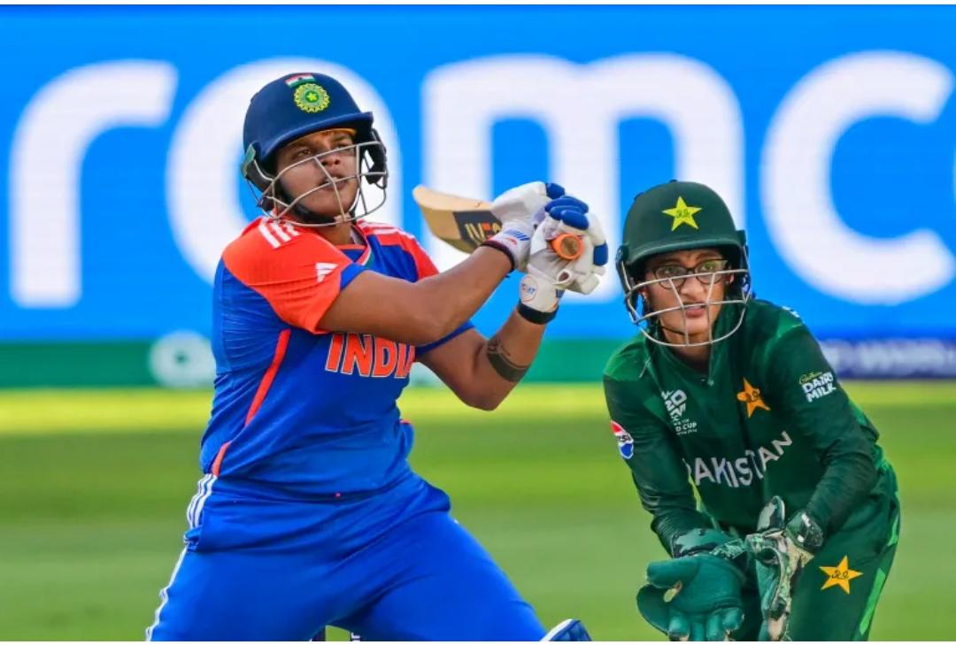 ICC Women’s T20 World Cup के मैच में उपकप्तान Smriti Mandhana ने शानदार बल्लेबाजी करते हुए 44 गेंदों में 68 रन बनाए